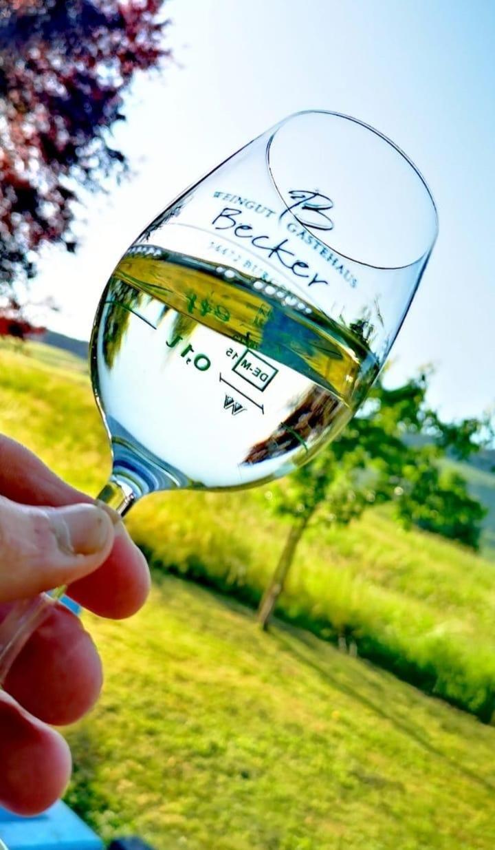 Ferienweingut & Gutsrestaurant Becker * Burgen (Bernkastel-Wittlich)